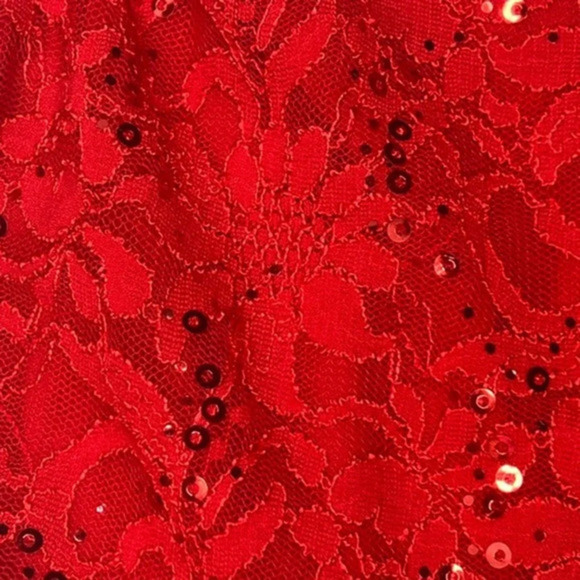 B. Darlin Juniors Red Lace Sequined Crop Top Size 13/14 - Picture 7 of 7
